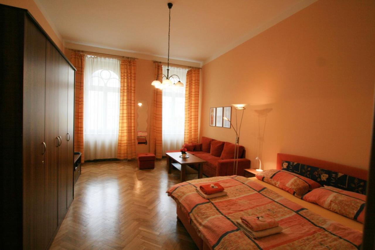 Apartment No. 19 Jaltska 3 การ์โลวีวารี ภายนอก รูปภาพ